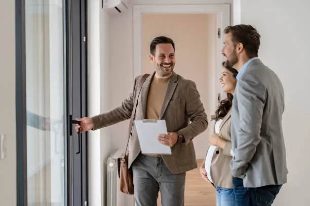 Business broker with clients