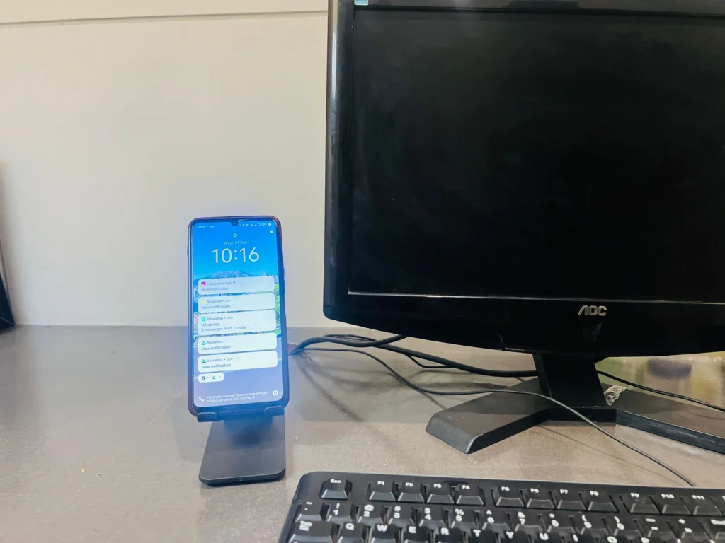 Mobile stand that help me to check notifications on my phone