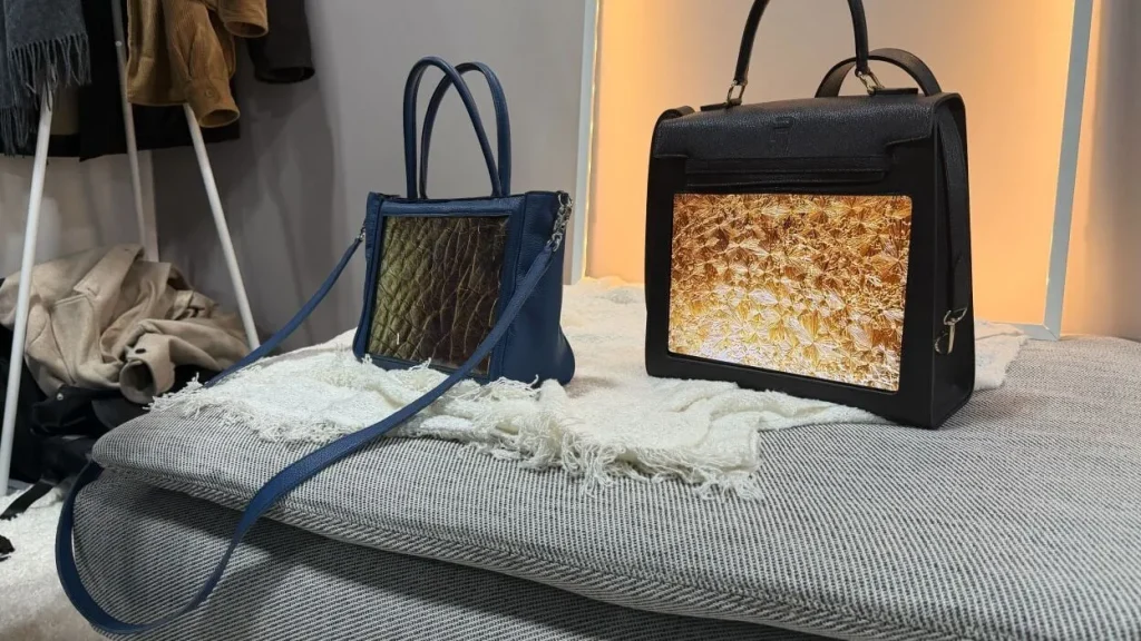 Image of OLED Smart Purse by Infinity | Source Mashable
