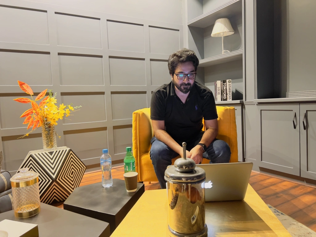 Picture of Fawad Mohsin in workspace from NogenTech