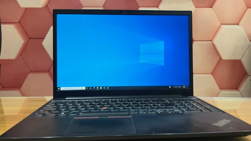 Lenovo ThinkPad E15 Gen 2 Display